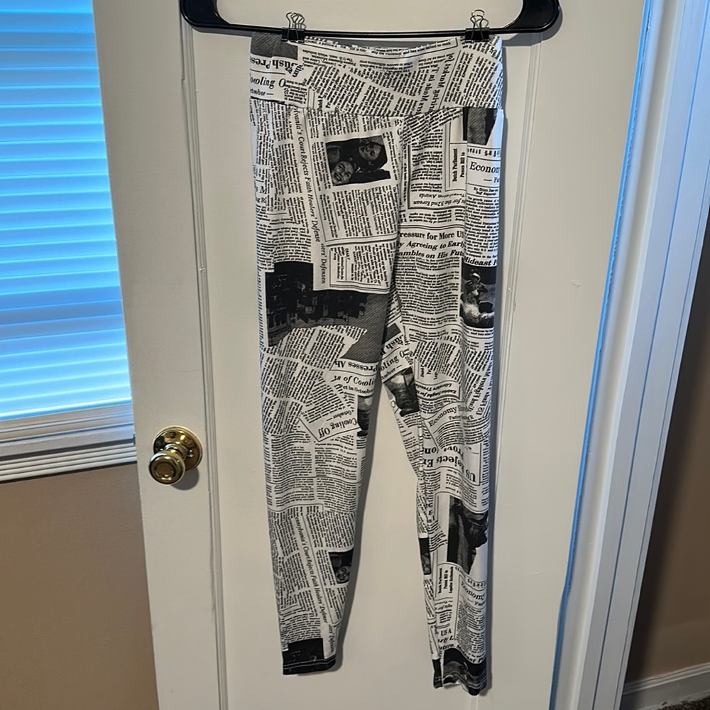 Newsprint leggings